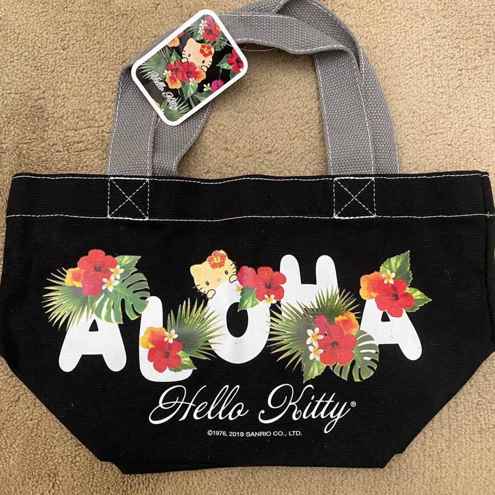Hello Kitty Hawaii edition bento Bag. Mini size